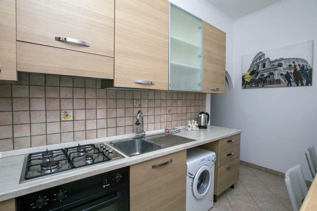 Ferienwohnung Il Cortiletto Di Via Tuscolana Rom Exterior foto