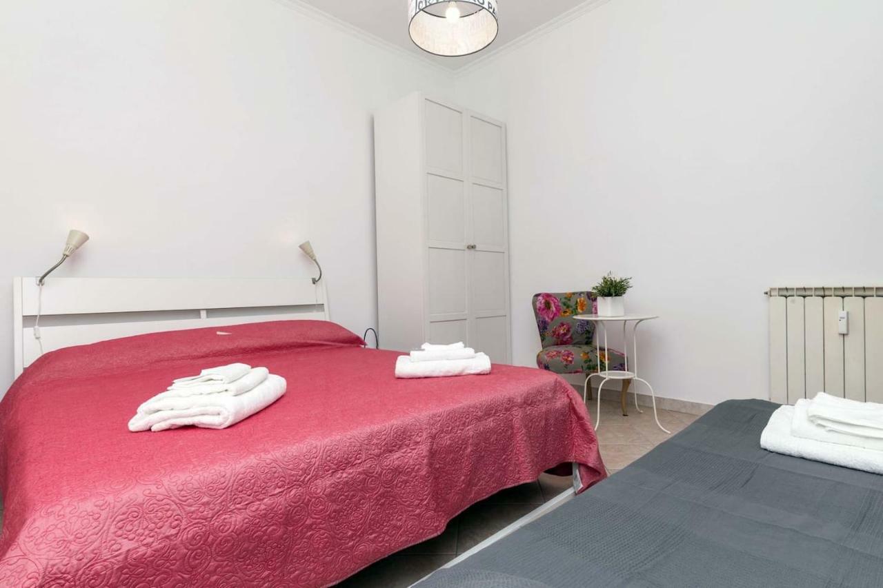 Ferienwohnung Il Cortiletto Di Via Tuscolana Rom Exterior foto